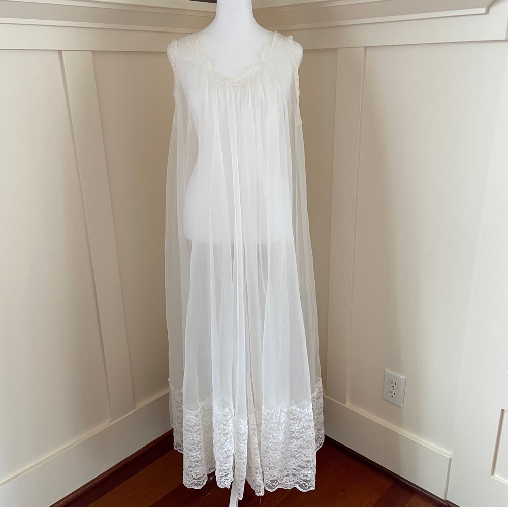 Vintage Miss Elaine White Nightgown One Size